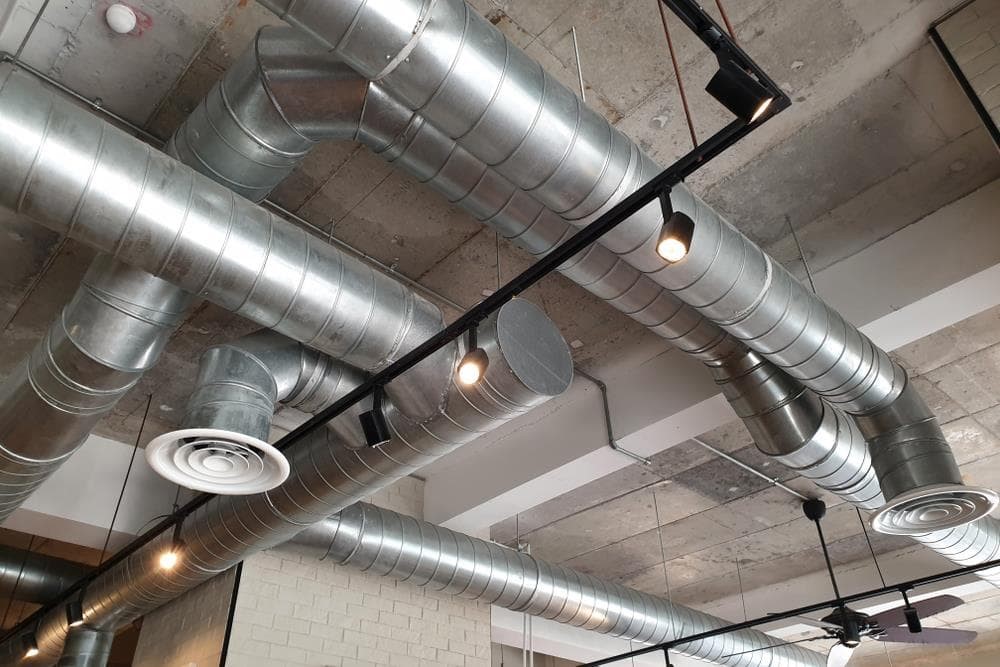 ¿Cómo afecta la elección de los tubos de ventilación al rendimiento del sistema?