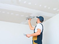 Cómo elegir entre un techo de escayola y un techo metálico: ventajas y desventajas