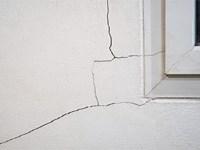 ¿Las grietas en la fachada significan un problema de impermeabilización?